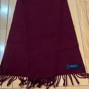 100% Cashmere Johnstons of Elgin Burgundy Scarf